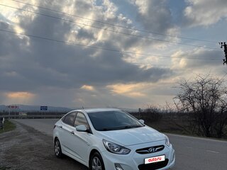 2012 Hyundai Solaris I, белый, 720000 рублей, вид 1