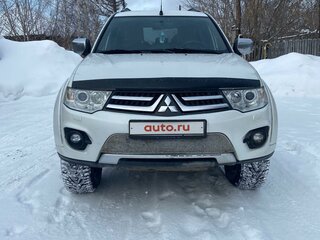 2015 Mitsubishi Pajero Sport II Рестайлинг, белый, 2050000 рублей, вид 2