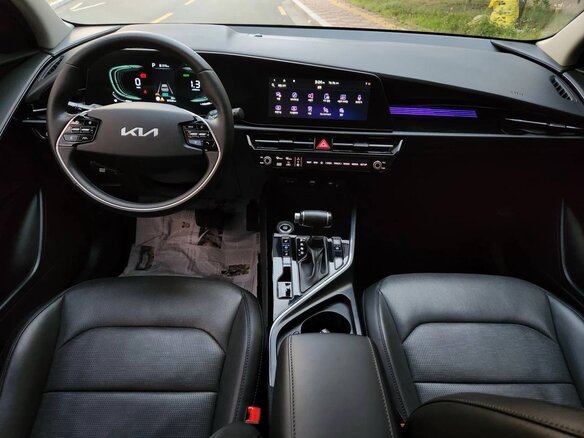 2022 Kia Niro I Рестайлинг, белый, 1420000 рублей - вид 9