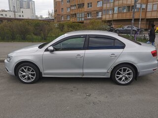 2011 Volkswagen Jetta VI, серебристый, 705000 рублей, вид 2