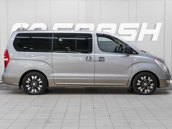 2016 Hyundai H-1 II Рестайлинг, серебристый, 2669000 рублей - вид 4