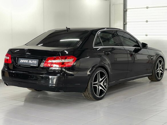 2010 Mercedes-Benz E-Класс 200 5G-Tronic IV (W212, S212, C207), чёрный - вид 3
