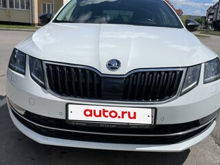 2017 Skoda Octavia III (A7) Рестайлинг, белый, 1850000 рублей, вид 1