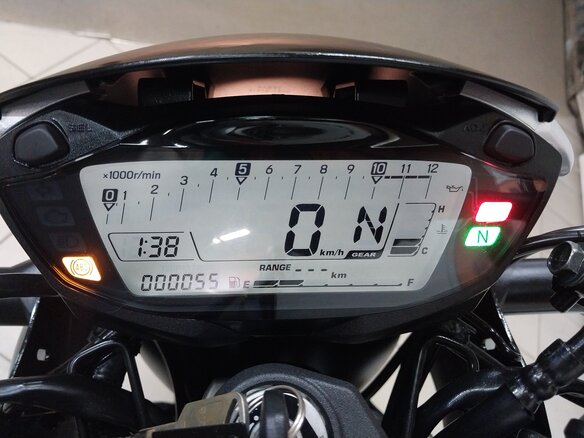 2024 Suzuki SV 650, серый, 668000 рублей - вид 4