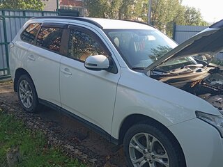 2013 Mitsubishi Outlander III, белый, 1200000 рублей, вид 4