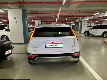 2023 Kia Niro II, белый, 2100000 рублей, вид 3