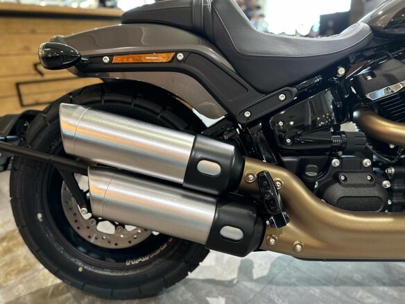 2024 Harley-Davidson Fat Bob, чёрный, 3300000 рублей - вид 11