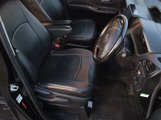 2015 Toyota Voxy III (R80), чёрный, 1900000 рублей, вид 3