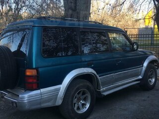 1993 Mitsubishi Montero II, зелёный, 1490000 рублей, вид 3