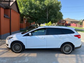 2017 Ford Focus III Рестайлинг, белый, 899000 рублей, вид 3