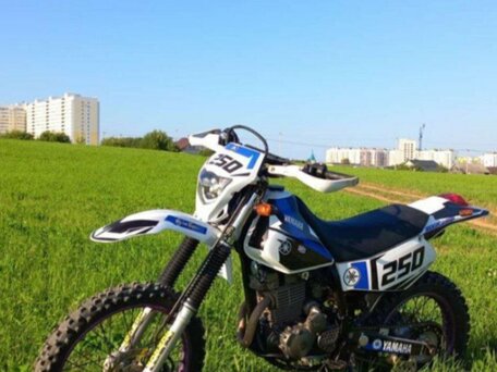1993 Yamaha TT-R250, белый, 320000 рублей, вид 2