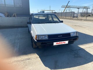 1984 Toyota Corolla V (E80), белый, 150000 рублей, вид 2