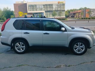 2013 Nissan X-Trail II Рестайлинг, серебристый, 1400000 рублей, вид 2