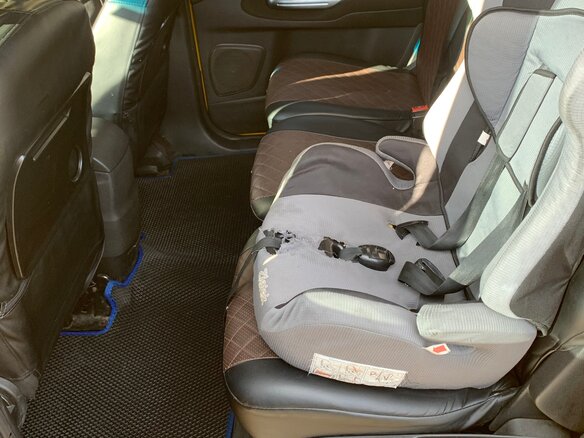 2014 Ford Galaxy II Рестайлинг, жёлтый, 699000 рублей - вид 9