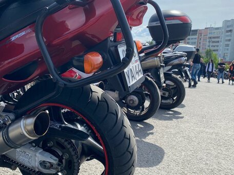 1998 Honda CBR 1100 XX, красный, 370000 рублей, вид 2