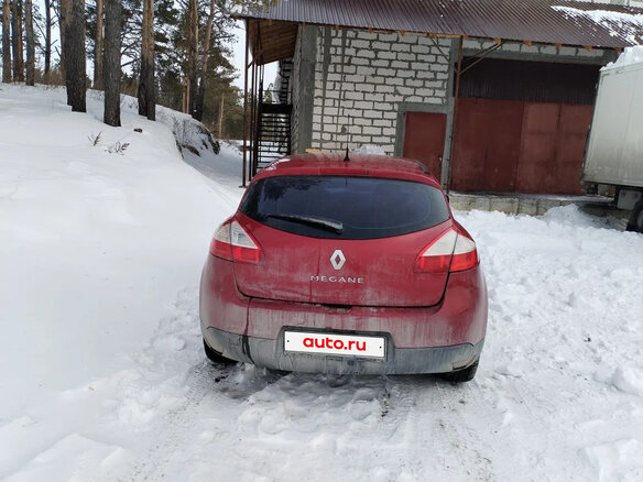 2013 Renault Megane III Рестайлинг, красный, 790000 рублей - вид 4