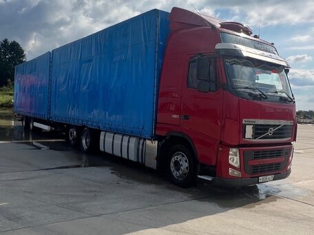 2011 Volvo FH, красный, 5500000 рублей, вид 3