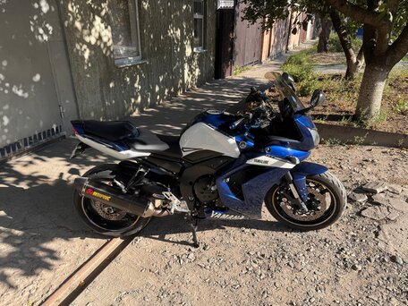 2011 Yamaha FZ1, синий, 720000 рублей, вид 1