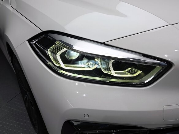 2020 BMW 1 серии 118d III (F40), белый, 2105000 рублей - вид 16