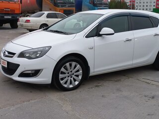 2013 Opel Astra J Рестайлинг, белый, 900000 рублей, вид 4