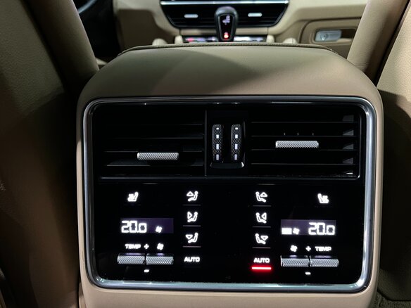 2020 Porsche Cayenne III, белый, 5698000 рублей - вид 12