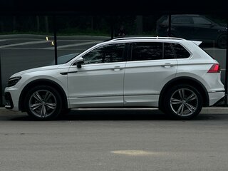 2018 Volkswagen Tiguan II, белый, 2750000 рублей, вид 3