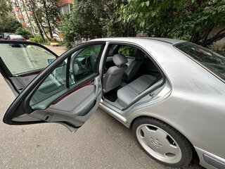 1997 Mercedes-Benz E-Класс 220 II (W210, S210), серый, 450000 рублей, вид 4
