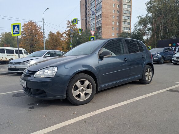 2007 Volkswagen Golf V, серый, 690000 рублей - вид 2
