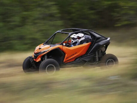 2026 CFMoto Z10 EPS, оранжевый, 3379900 рублей, вид 3