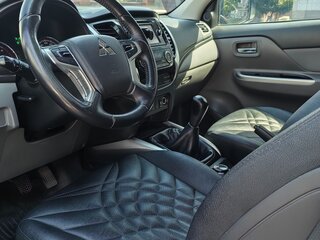 2017 Mitsubishi L200 V, коричневый, 2600000 рублей, вид 3