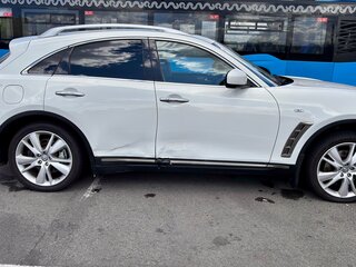 2012 Infiniti FX30d II (S51) Рестайлинг, белый, 1350000 рублей, вид 5