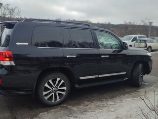 2017 Toyota Land Cruiser 200 Series Рестайлинг 2, чёрный, 7340000 рублей, вид 4