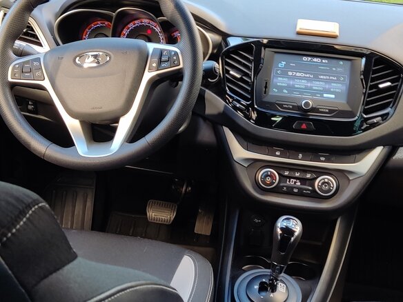 2019 Lada (ВАЗ) Vesta SW Cross I, бежевый, 909000 рублей - вид 8