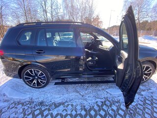 2021 BMW X7 40d I (G07), чёрный, 8300000 рублей, вид 5
