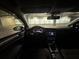 2013 Volkswagen Golf VII, чёрный, 820000 рублей, вид 4