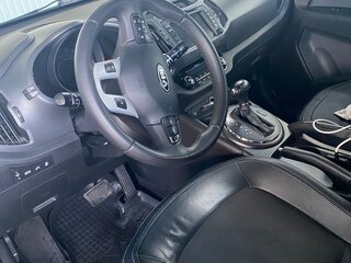 2011 Kia Sportage III, чёрный, 1800000 рублей, вид 3