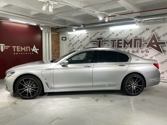 2017 BMW 7 серии 740e VI (G11/G12), серебристый - вид 18