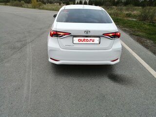 2020 Toyota Corolla XII (E210), белый, 2000000 рублей, вид 3