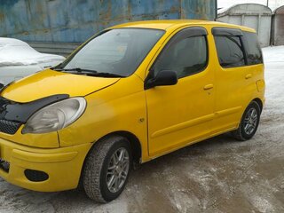 2003 Toyota FunCargo, белый, 580000 рублей, вид 1