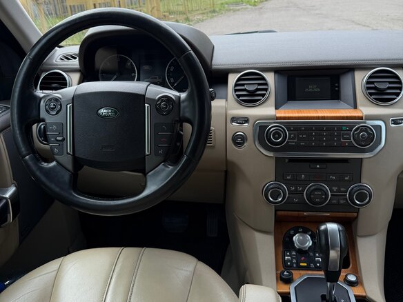 2010 Land Rover Discovery IV, чёрный - вид 18