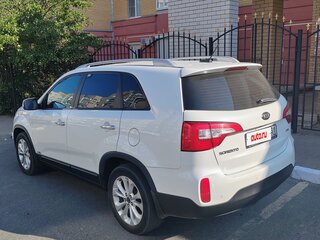 2020 Kia Sorento II Рестайлинг, белый, 2750000 рублей, вид 4