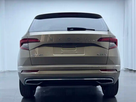 2022 Skoda Karoq DSG7 I, бежевый, 2400000 рублей, вид 4