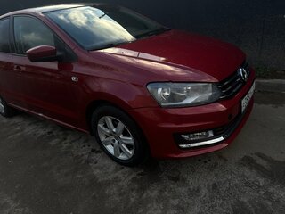 2013 Volkswagen Polo V, красный, 750000 рублей, вид 4