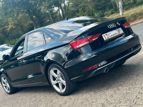 2019 Audi A3 III (8V) Рестайлинг, чёрный, 1860000 рублей - вид 5
