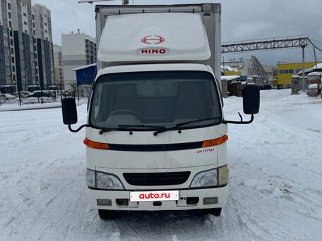 2001 Toyota Dyna, белый, 1350000 рублей, вид 1