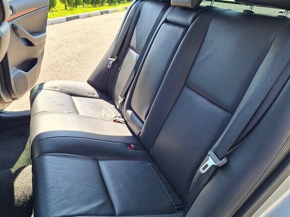2007 Toyota Avensis II Рестайлинг, серебристый, 900000 рублей - вид 10