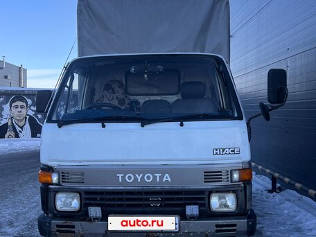 1987 Toyota Dyna, белый, 1300000 рублей, вид 3