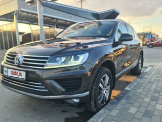 2015 Volkswagen Touareg II Рестайлинг, коричневый, 3500000 рублей, вид 1