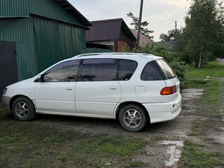 1998 Toyota Ipsum I (M10), белый, 400000 рублей, вид 3