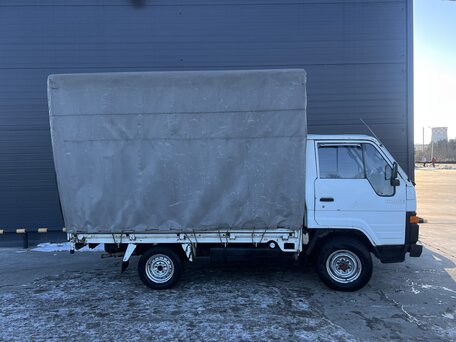 1987 Toyota Dyna, белый, 1300000 рублей, вид 4